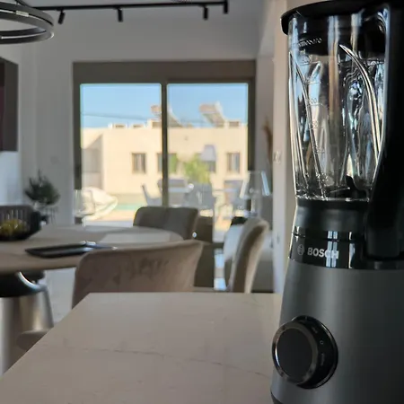 Villa Aryve Boutique Mit Akropolis- Und Meerblick, Infinity-pool Und Designer-interieur Malona Village