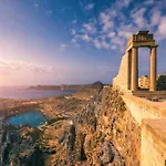 Aryve Boutique Mit Akropolis- Und Meerblick, Infinity-pool Und Designer-interieur