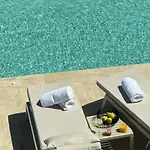 Aryve Boutique Mit Akropolis- Und Meerblick, Infinity-pool Und Designer-interieur ヴィラ *
