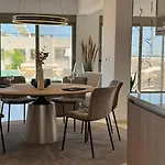 ヴィラ Aryve Boutique Mit Akropolis- Und Meerblick, Infinity-pool Und Designer-interieur *