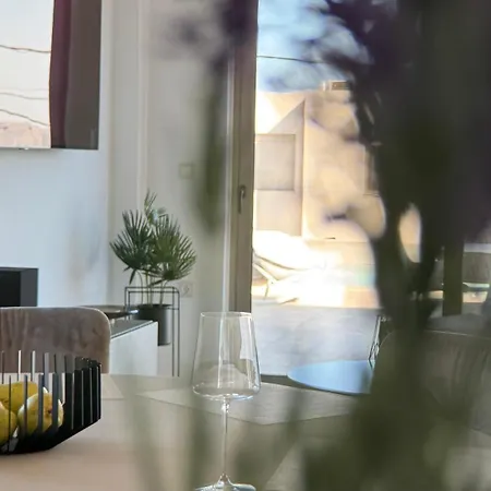 Aryve Boutique Mit Akropolis- Und Meerblick, Infinity-pool Und Designer-interieur * Μάλονα Village