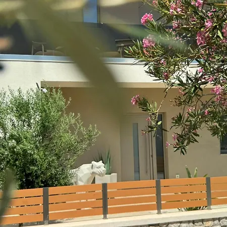 别墅 Aryve Boutique Mit Akropolis- Und Meerblick, Infinity-pool Und Designer-interieur