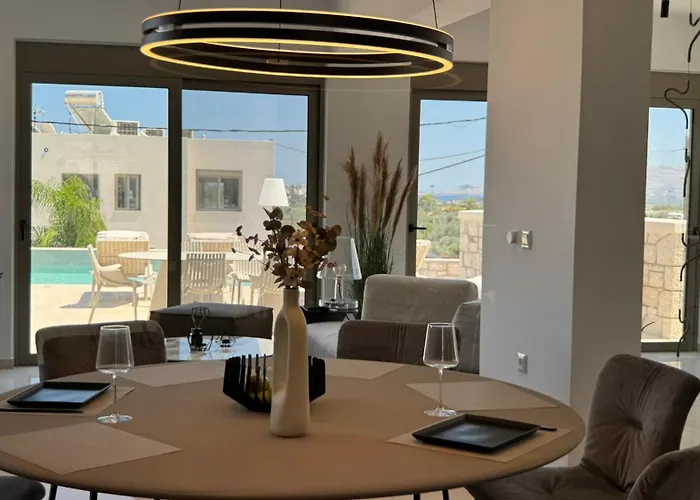 别墅 Aryve Boutique Mit Akropolis- Und Meerblick, Infinity-pool Und Designer-interieur *