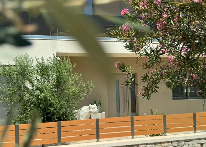 别墅 Aryve Boutique Mit Akropolis- Und Meerblick, Infinity-pool Und Designer-interieur