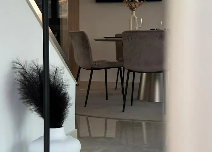 Aryve Boutique Mit Akropolis- Und Meerblick, Infinity-pool Und Designer-interieur