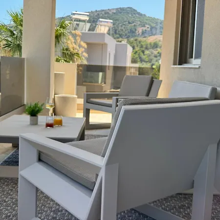 Aryve Boutique Mit Akropolis- Und Meerblick, Infinity-pool Und Designer-interieur