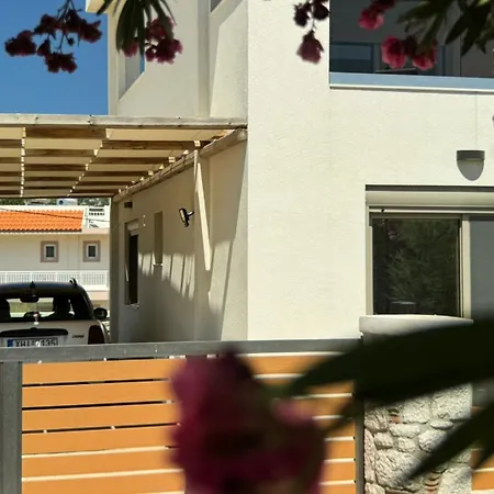 Aryve Boutique Mit Akropolis- Und Meerblick, Infinity-pool Und Designer-interieur Villa