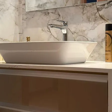 Aryve Boutique Mit Akropolis- Und Meerblick, Infinity-pool Und Designer-interieur Βίλα Μάλονα Village