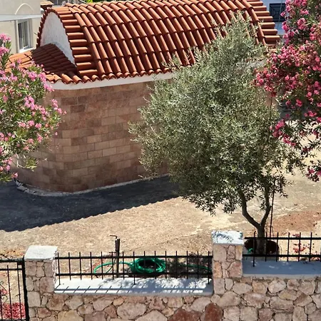Aryve Boutique Mit Akropolis- Und Meerblick, Infinity-pool Und Designer-interieur Villa *
