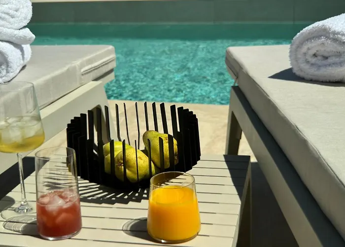 Aryve Boutique Mit Akropolis- Und Meerblick, Infinity-pool Und Designer-interieur Malona Village