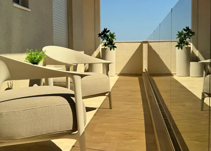 Villa Aryve Boutique Mit Akropolis- Und Meerblick, Infinity-pool Und Designer-interieur *