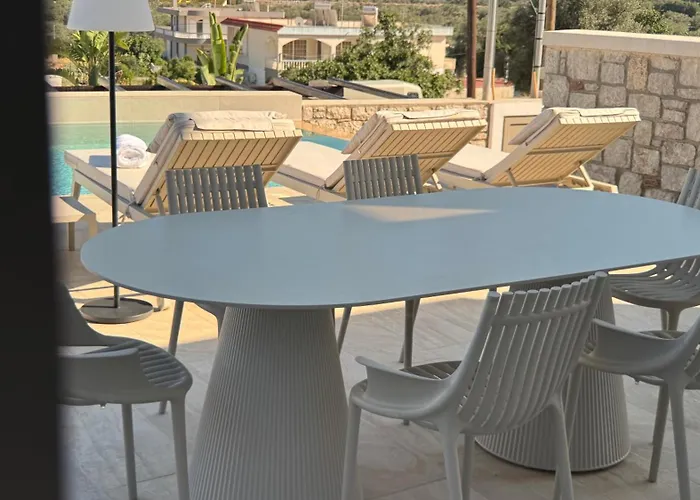 Aryve Boutique Mit Akropolis- Und Meerblick, Infinity-pool Und Designer-interieur Malona Village