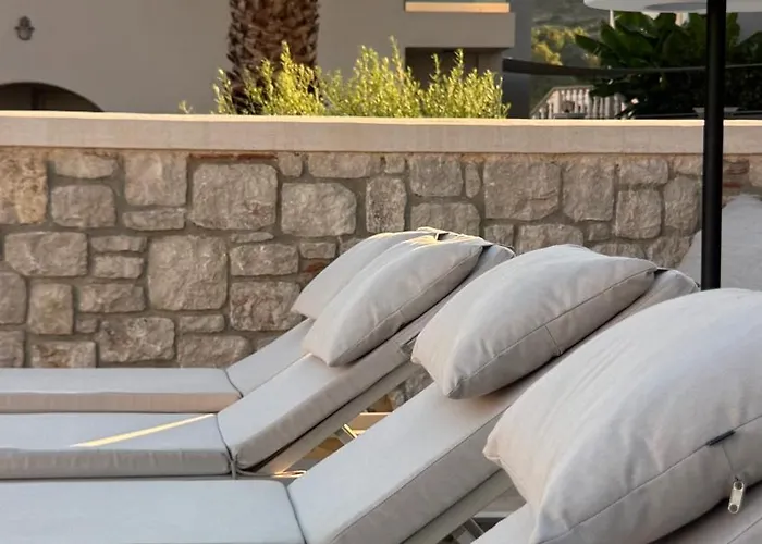 Aryve Boutique Mit Akropolis- Und Meerblick, Infinity-pool Und Designer-interieur Malona Village