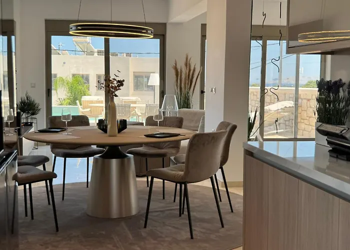 Villa Aryve Boutique Mit Akropolis- Und Meerblick, Infinity-pool Und Designer-interieur *